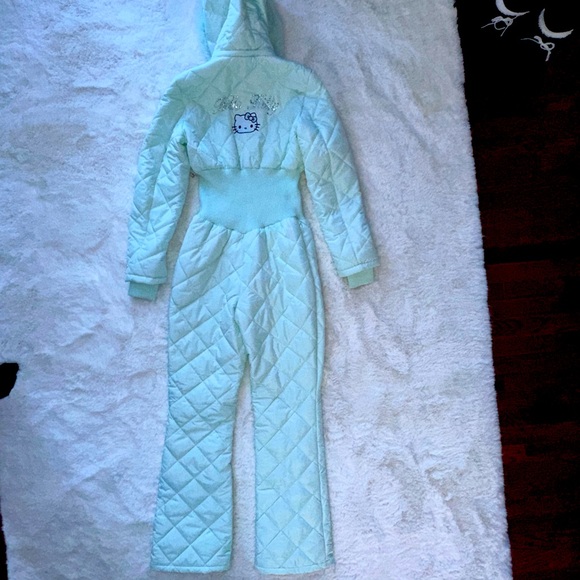 Forever 21 LIMITED EDITION Mint Green Hello Kitty Snowsuit NWT Woman’s XS S M L - Picture 11 of 11